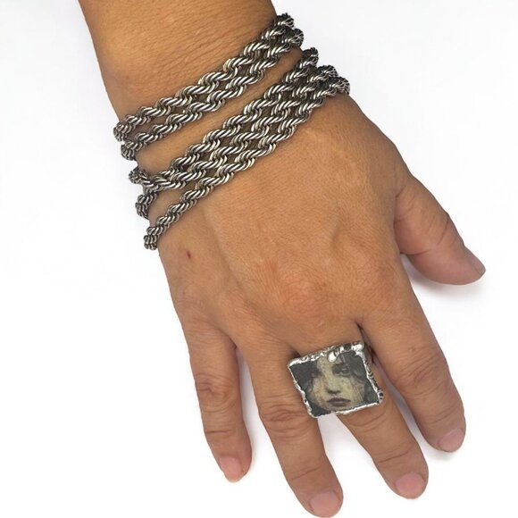 Handcrafted Artisan Silver & Glass Statement Ring Abstract Woman Portrait Design - Picture 5 of 17